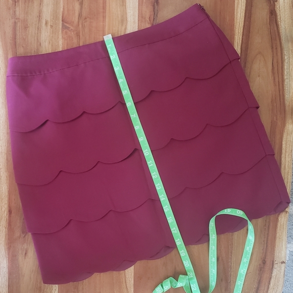 LOFT Scalloped Pencil Skirt - Picture 3 of 4